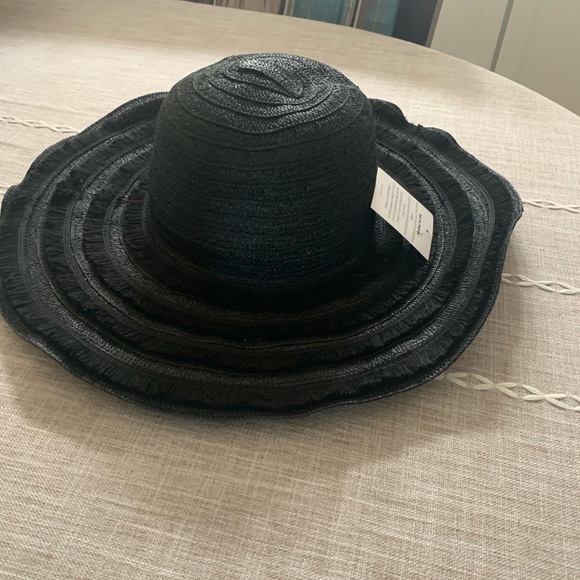 Stella & Dot Accessories - Stella & Dot Raffia Summer Hat